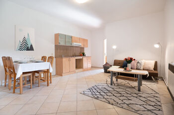 Penzion Mlejn Kundratice - Prodej zemědělského objektu 850 m², Kundratice