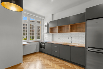 Prodej bytu 4+kk v osobním vlastnictví 98 m², Praha 6 - Bubeneč
