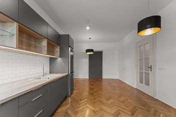 Prodej bytu 4+kk v osobním vlastnictví 98 m², Praha 6 - Bubeneč