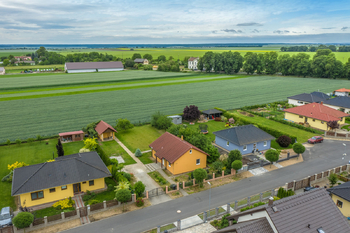 Pohled na dům severní strana - Prodej domu 79 m², Peruc