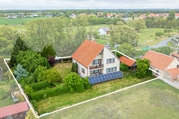 Prodej domu 242 m², Dřísy