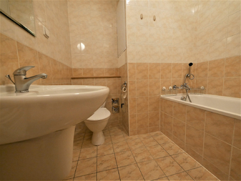 Prodej bytu 1+kk v osobním vlastnictví 28 m², Praha 10 - Strašnice