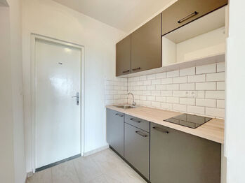 Pronájem bytu 1+kk v osobním vlastnictví 29 m², Lety