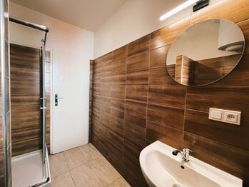 Pronájem bytu 1+kk v osobním vlastnictví 29 m², Lety