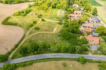 Prodej pozemku 1398 m², Milešov