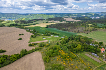 Prodej pozemku 1398 m², Milešov
