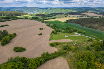 Prodej pozemku 1398 m², Milešov