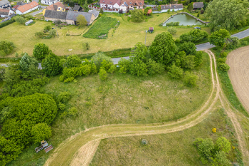 Prodej pozemku 1398 m², Milešov