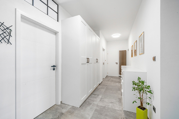 Prodej bytu 3+kk v osobním vlastnictví 84 m², Hradec Králové