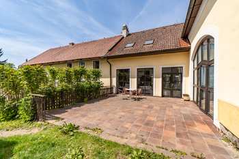 Prodej zemědělského objektu 750 m², Snědovice