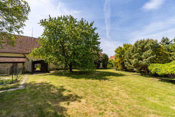 Prodej zemědělského objektu 750 m², Snědovice