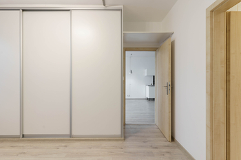 Prodej bytu 2+kk v osobním vlastnictví 72 m², Praha 5 - Zličín