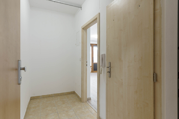 Prodej bytu 2+kk v osobním vlastnictví 72 m², Praha 5 - Zličín