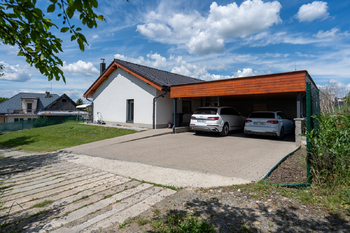 Prodej domu 100 m², Hvozdná
