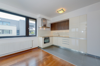 Pronájem bytu 2+kk v osobním vlastnictví 77 m², Praha 8 - Dolní Chabry