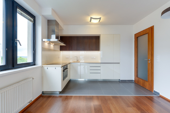 Pronájem bytu 2+kk v osobním vlastnictví 77 m², Praha 8 - Dolní Chabry