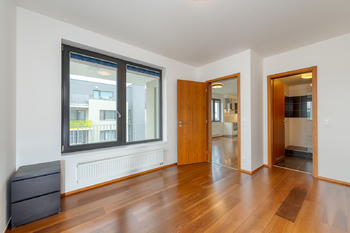 Pronájem bytu 2+kk v osobním vlastnictví 77 m², Praha 8 - Dolní Chabry