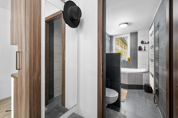 předsíň - Prodej bytu 2+kk v osobním vlastnictví 54 m², České Budějovice