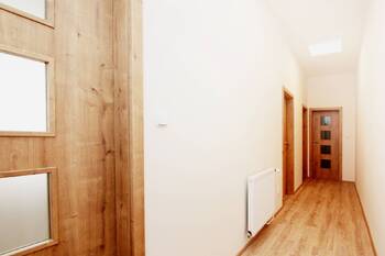 chodba 9 m2 - Pronájem bytu 2+1 v osobním vlastnictví 59 m², Kutná Hora