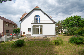 Pohled na dům ze zahrady - Prodej domu 261 m², Kostelec nad Orlicí