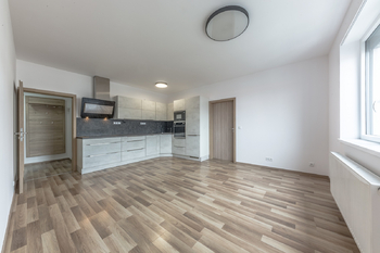 Prodej bytu 3+kk v osobním vlastnictví 58 m², Praha 10 - Uhříněves