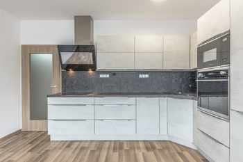 Prodej bytu 3+kk v osobním vlastnictví 58 m², Praha 10 - Uhříněves