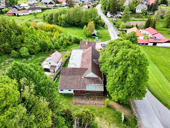 od jihovýchodu ... - Prodej restaurace 1284 m², Skuhrov
