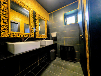 sociální zázemí společenské části ... - Prodej restaurace 1284 m², Skuhrov
