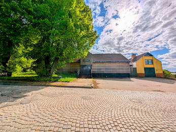 naviděnou ve Skuhrově ... - Prodej restaurace 1284 m², Skuhrov