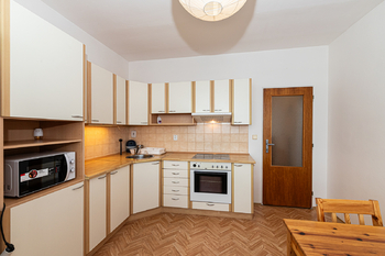 Prodej bytu 1+1 v osobním vlastnictví 38 m², Praha 4 - Libuš
