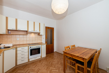 Prodej bytu 1+1 v osobním vlastnictví 38 m², Praha 4 - Libuš