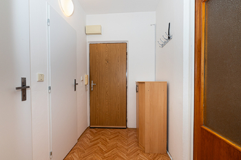 Prodej bytu 1+1 v osobním vlastnictví 38 m², Praha 4 - Libuš