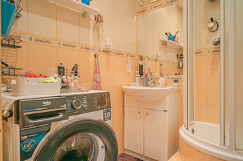 Prodej bytu 2+1 v osobním vlastnictví 56 m², Hradec Králové