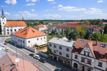 Prodej domu 500 m², Lázně Bohdaneč