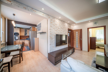 Prodej bytu 4+1 v osobním vlastnictví 90 m², Praha 5 - Hlubočepy