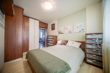 Prodej bytu 4+1 v osobním vlastnictví 90 m², Praha 5 - Hlubočepy