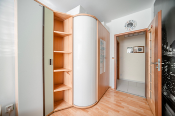 Prodej bytu 4+1 v osobním vlastnictví 90 m², Praha 5 - Hlubočepy