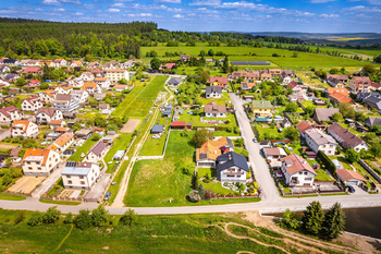 Prodej pozemku 1316 m², Kluky