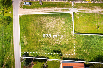 Prodej pozemku 1316 m², Kluky