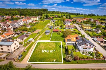 Prodej pozemku 1316 m², Kluky