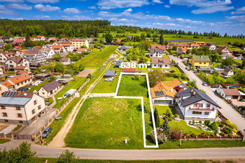 Prodej pozemku 1316 m², Kluky