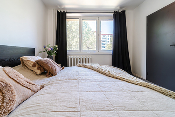 ložnice foto 3 - Prodej bytu 4+1 v osobním vlastnictví 87 m², Brno