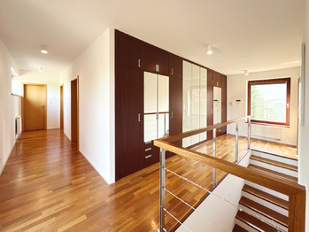 Prodej domu 270 m², Praha 9 - Klánovice