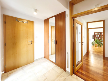 Prodej domu 270 m², Praha 9 - Klánovice