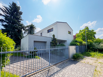 Prodej domu 270 m², Praha 9 - Klánovice