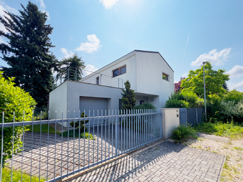 Prodej domu 270 m², Praha 9 - Klánovice