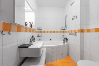 Prodej bytu 3+kk v osobním vlastnictví 73 m², Praha 9 - Hloubětín