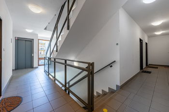 Prodej bytu 3+kk v osobním vlastnictví 73 m², Praha 9 - Hloubětín