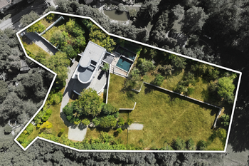 Prodej exkluzivní neofunkcionalistické vily Praha 20 min - Prodej domu 323 m², Podlešín