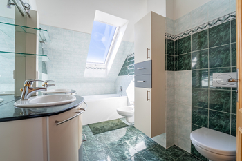Prodej domu 175 m², Chrášťany